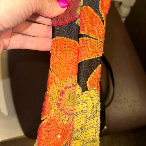 Vibrant Floral Crossbody Bag - Picture 14 of 14